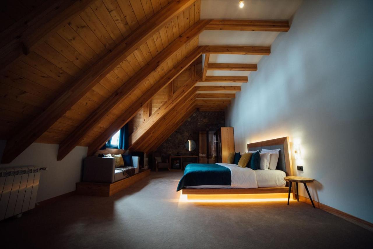 Kulla E Bajraktarit Hotel Boge